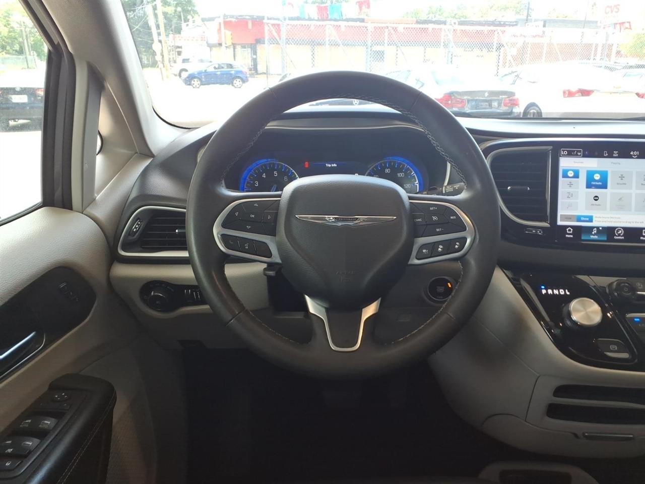 Chrysler Pacifica  2023