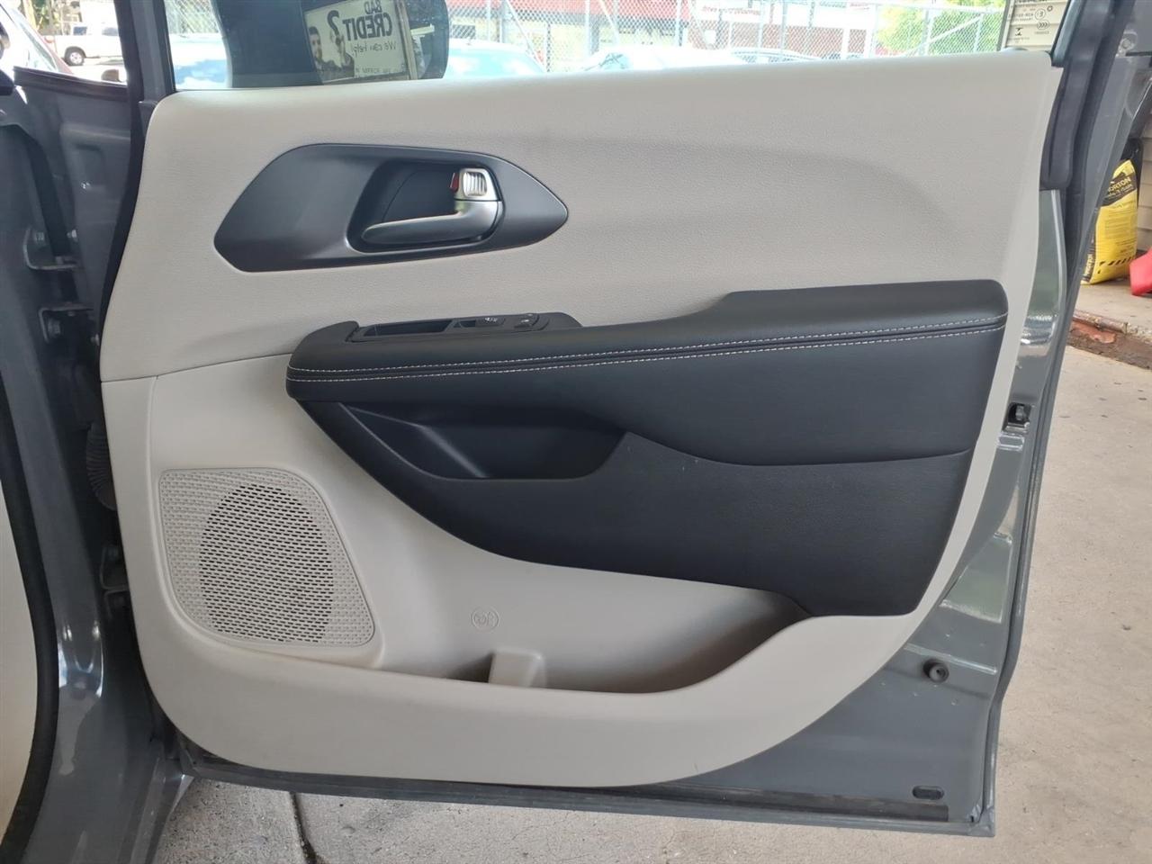 Chrysler Pacifica  2023
