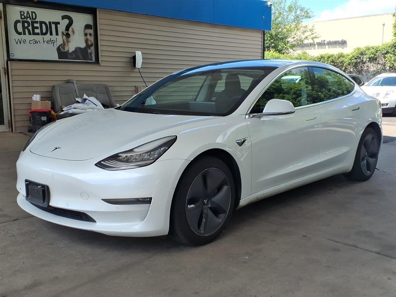Tesla Model 3  2020