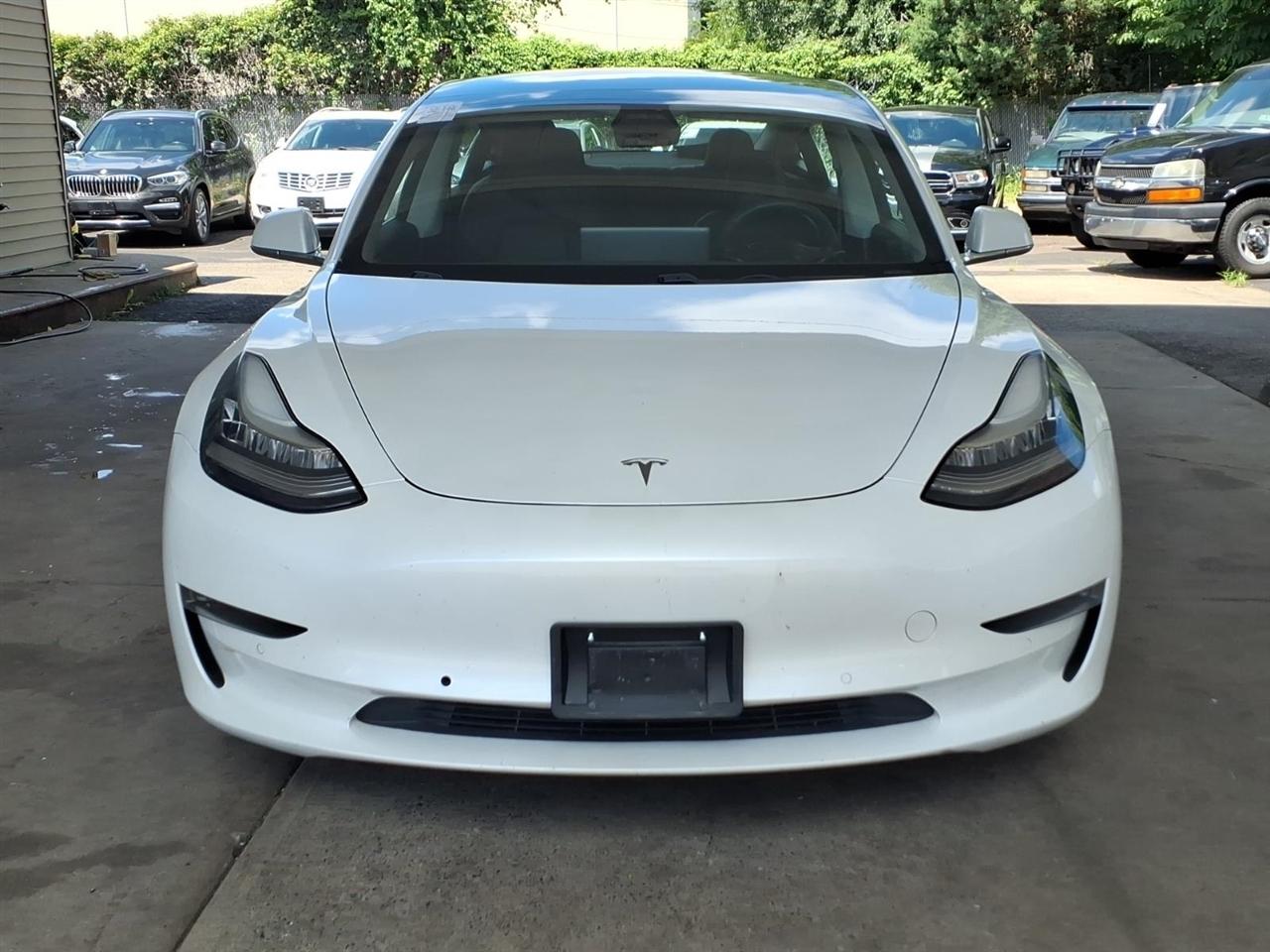 Tesla Model 3  2020
