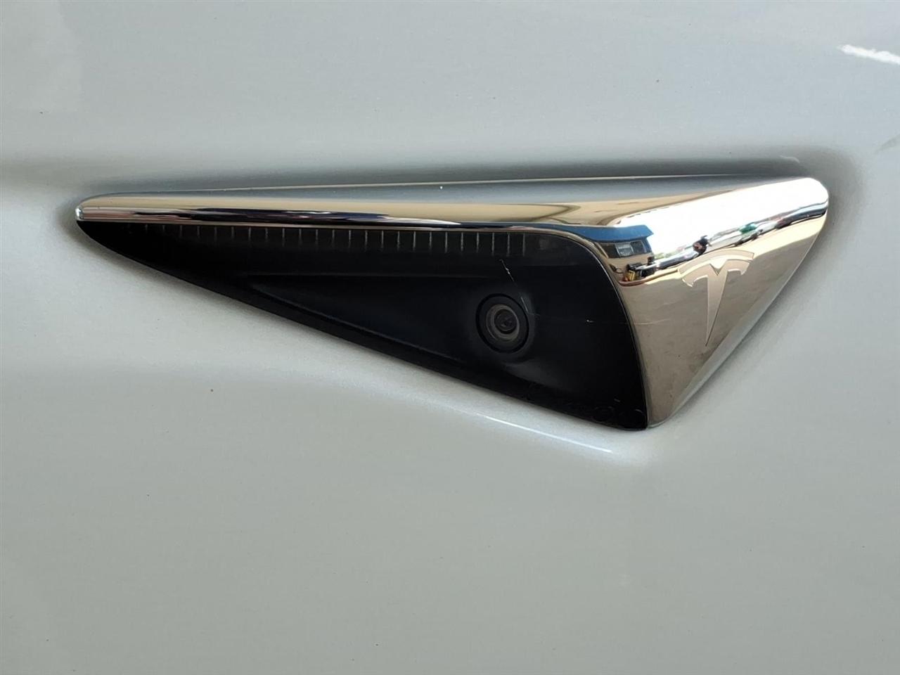 Tesla Model 3  2020