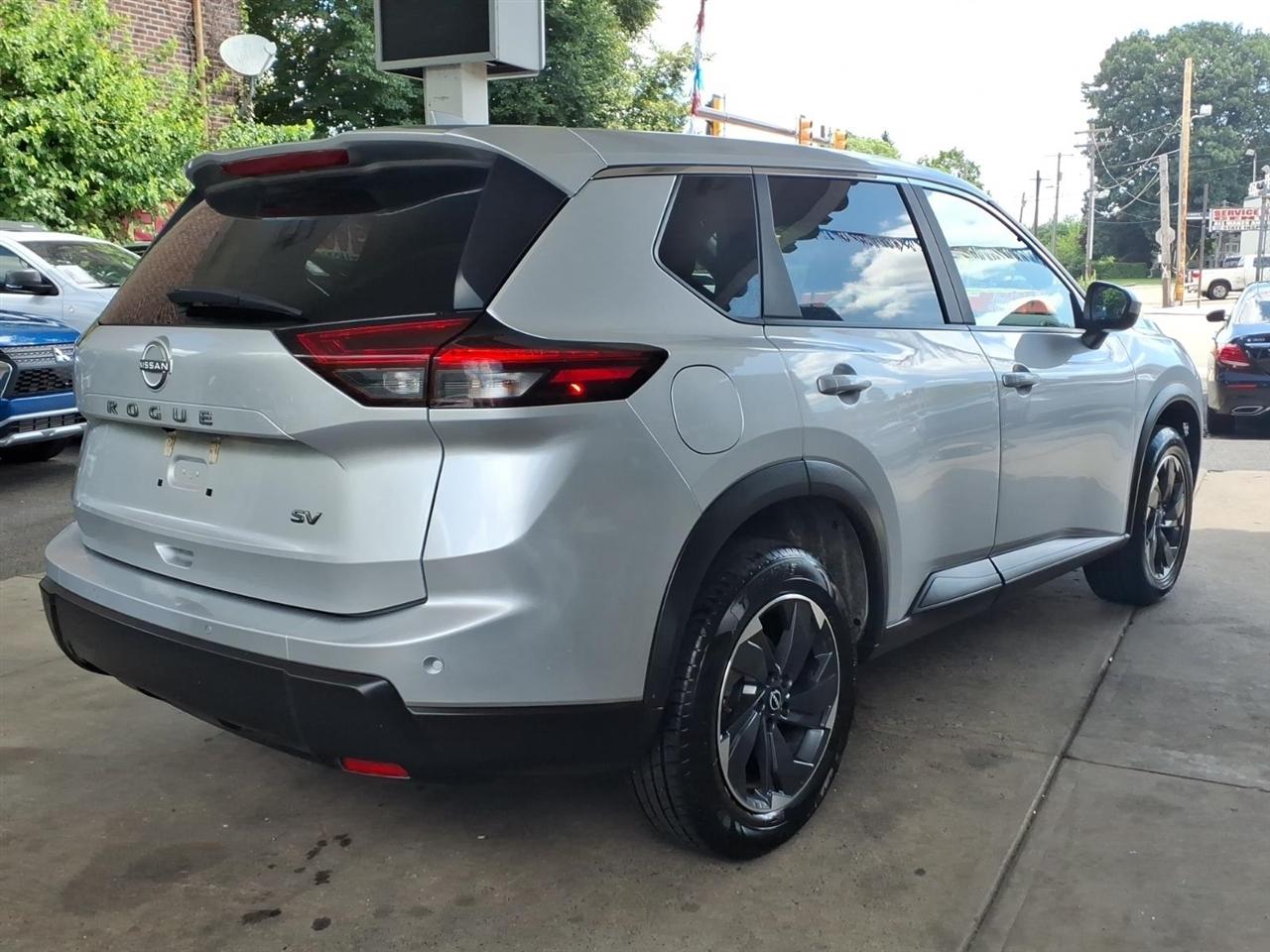 Nissan Rogue  2024