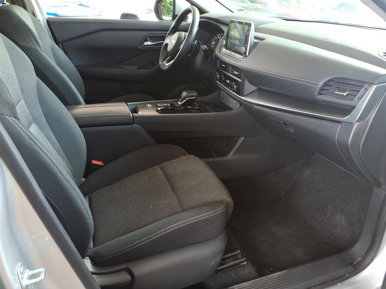 Nissan Rogue  2024
