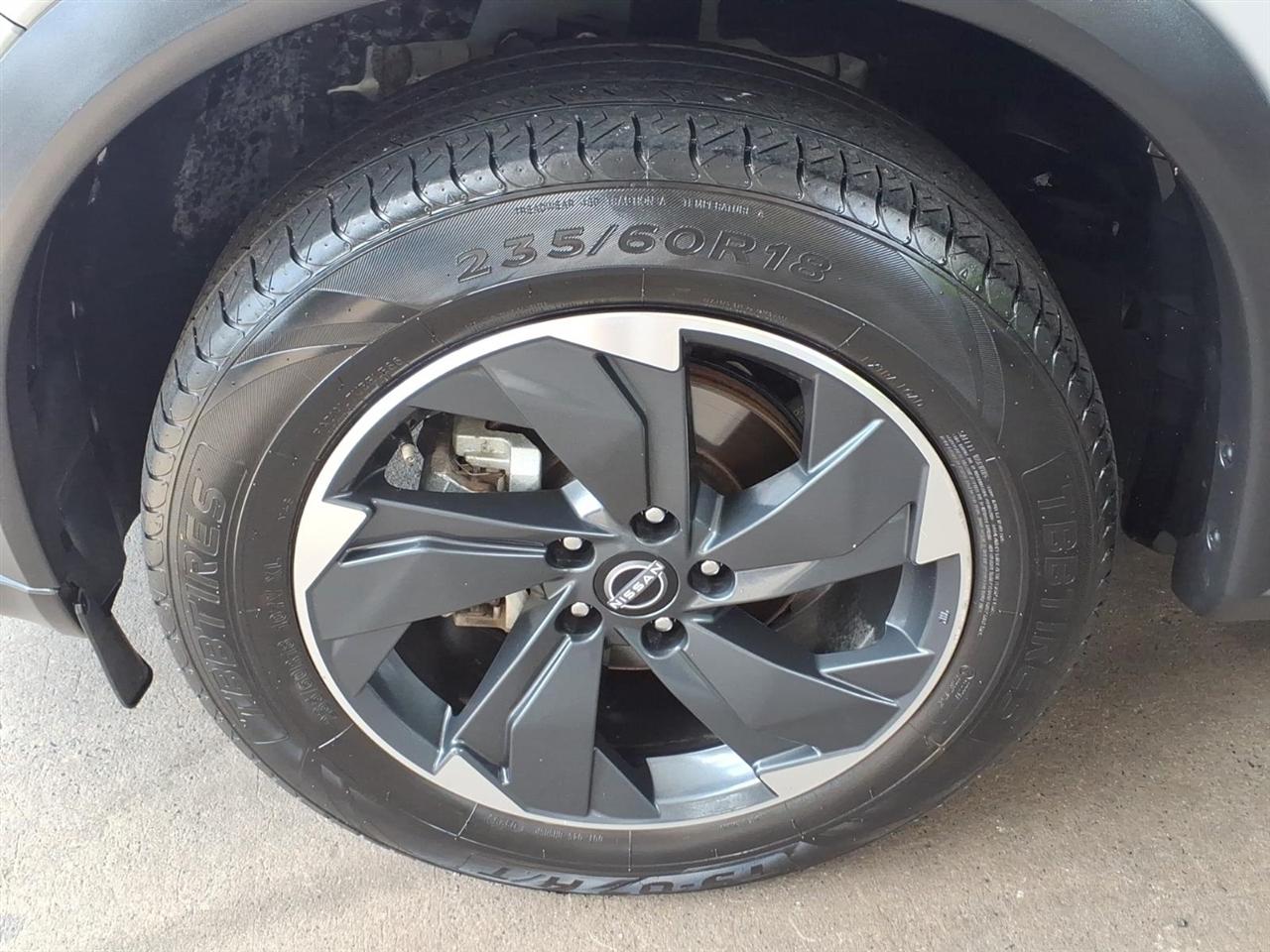 Nissan Rogue  2024