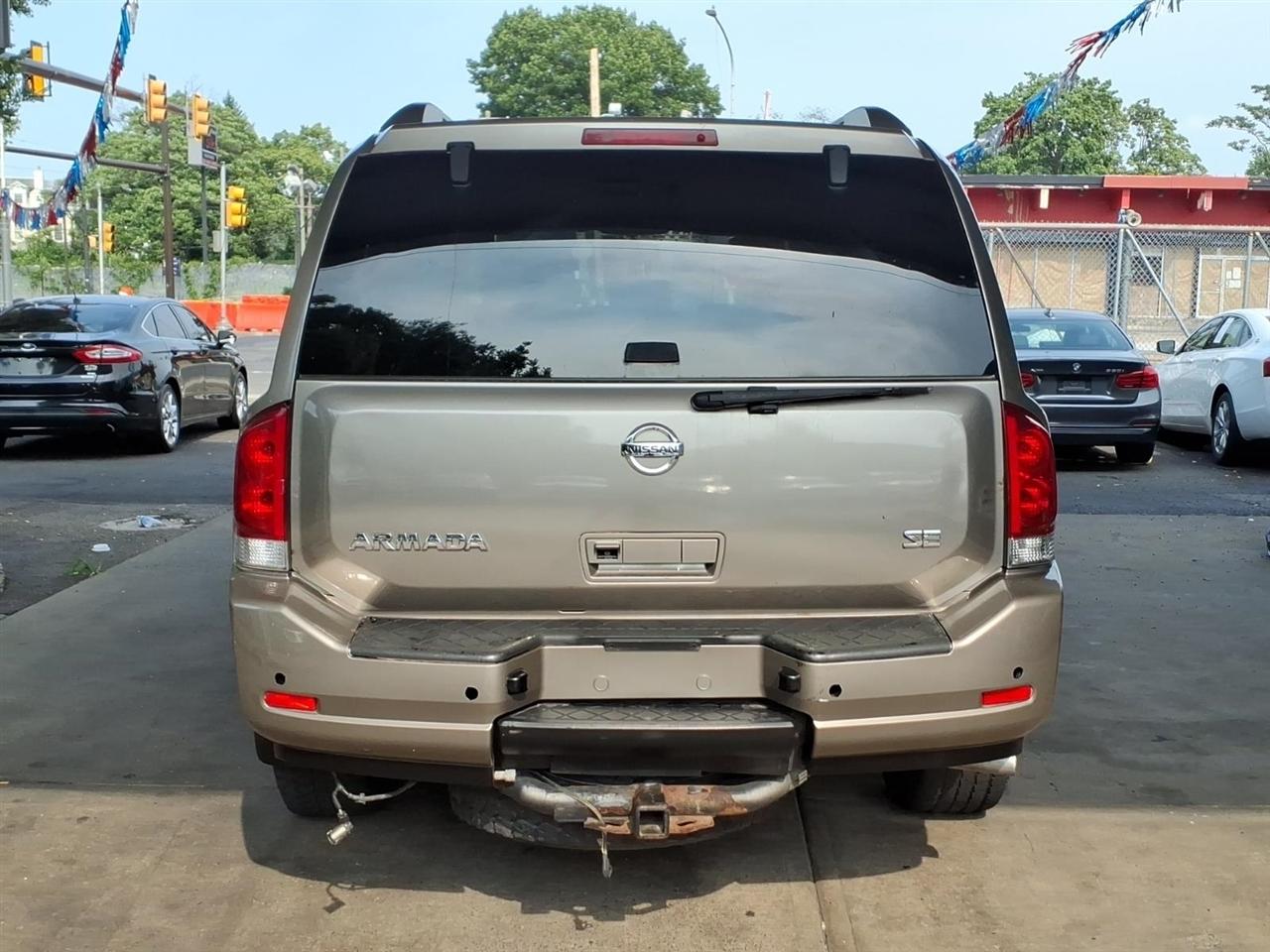 Nissan Armada 4WD 4dr SE 2009