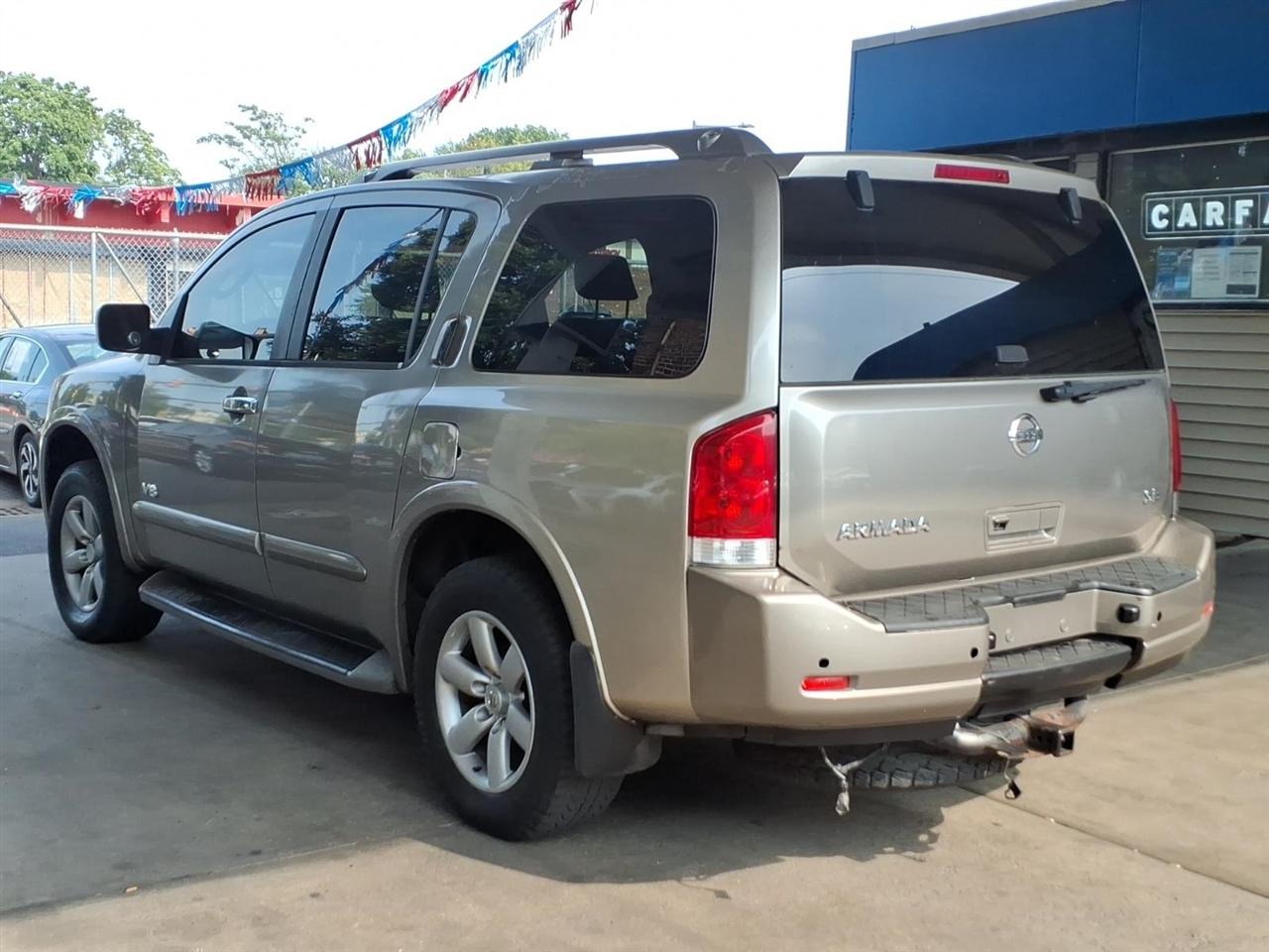 Nissan Armada 4WD 4dr SE 2009