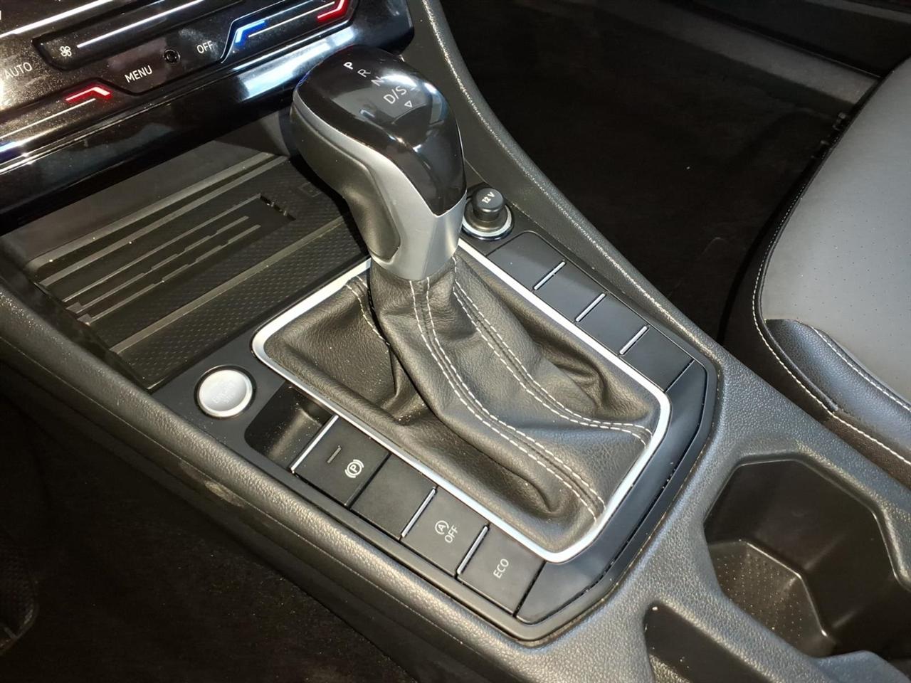 Volkswagen Jetta  2025