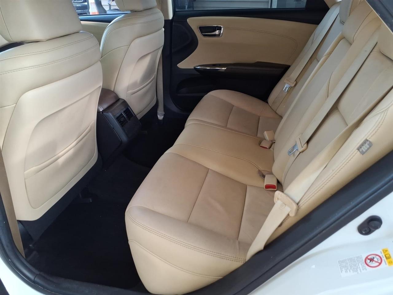 Toyota Avalon  2016