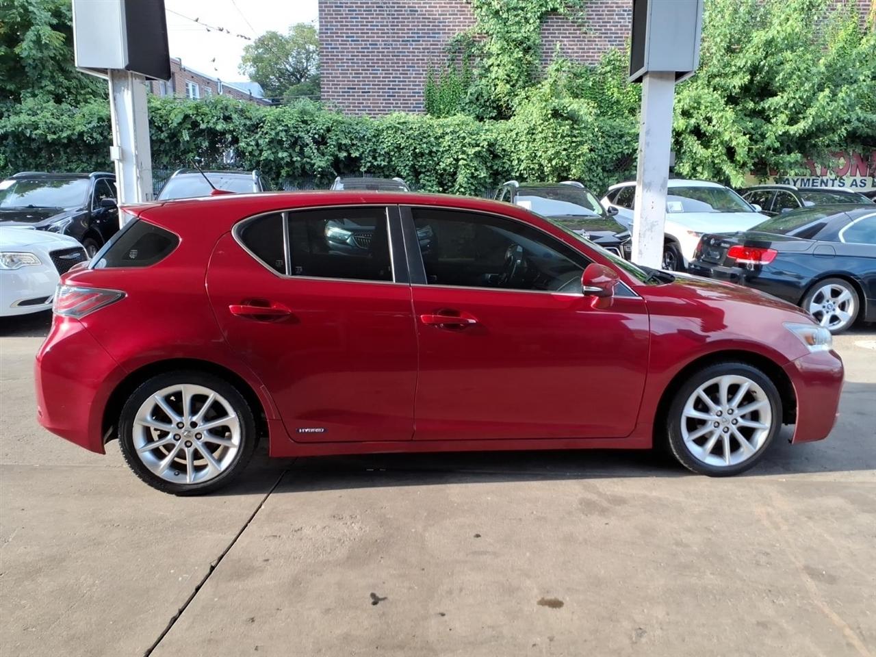 Lexus CT 200h  2013