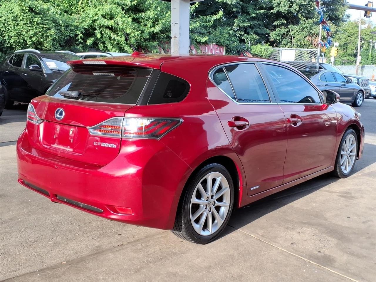 Lexus CT 200h  2013