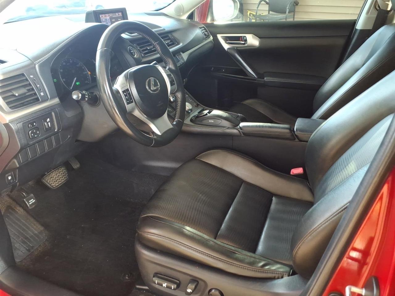 Lexus CT 200h  2013
