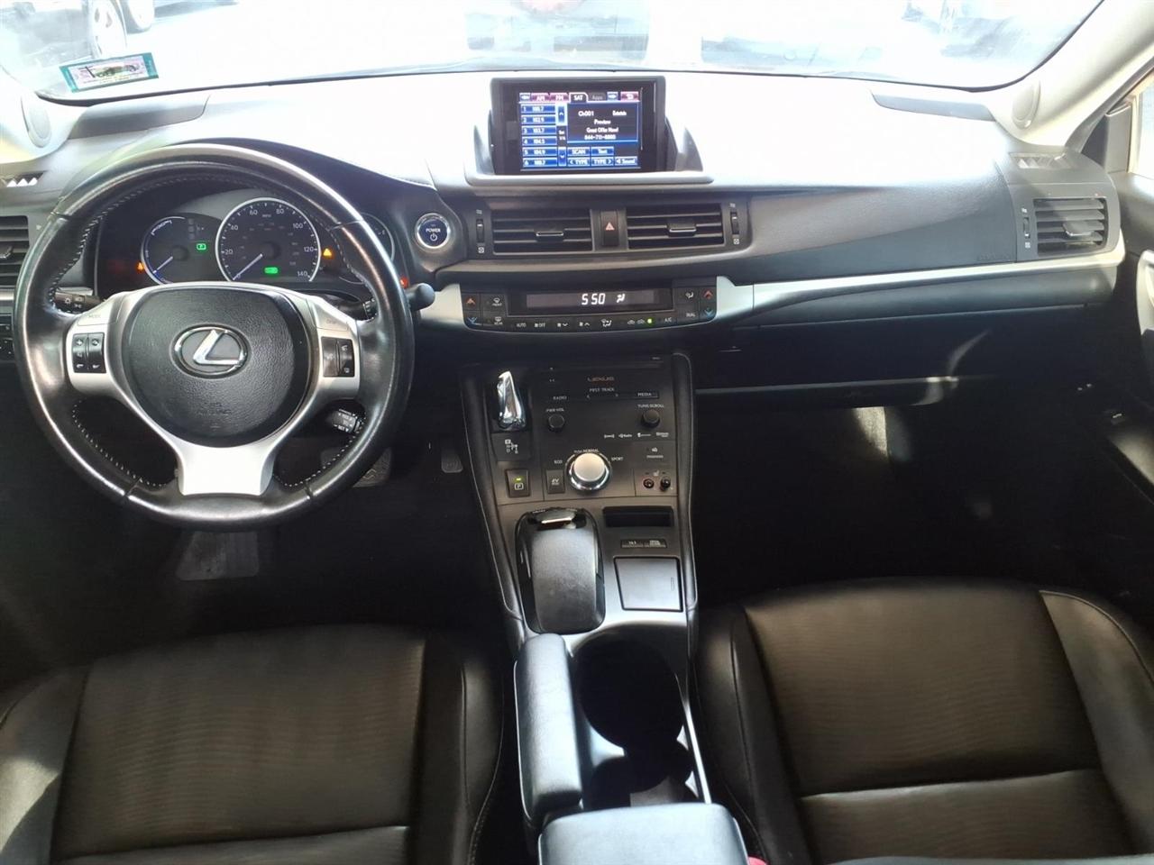 Lexus CT 200h  2013