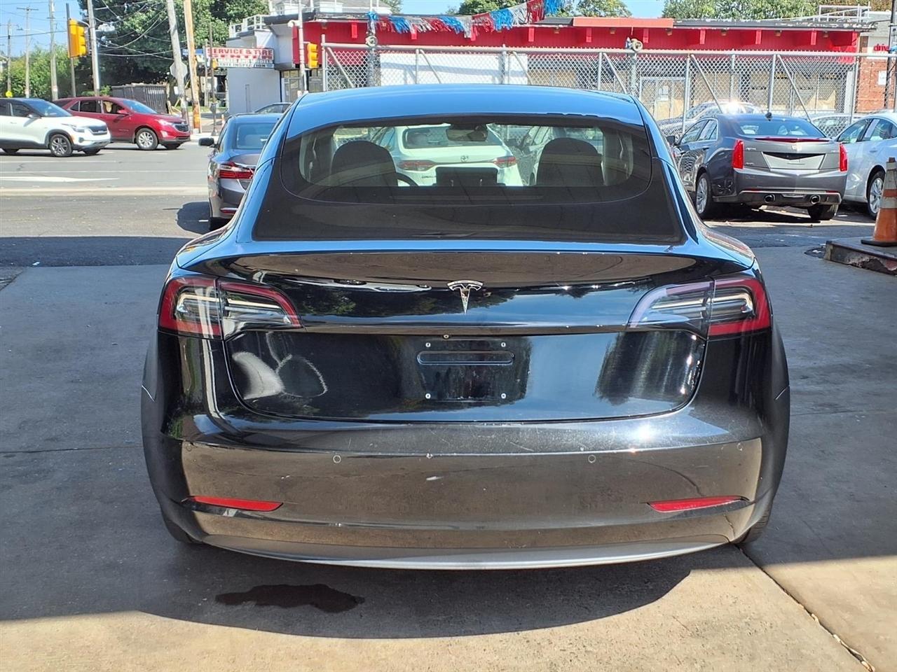Tesla Model 3  2018
