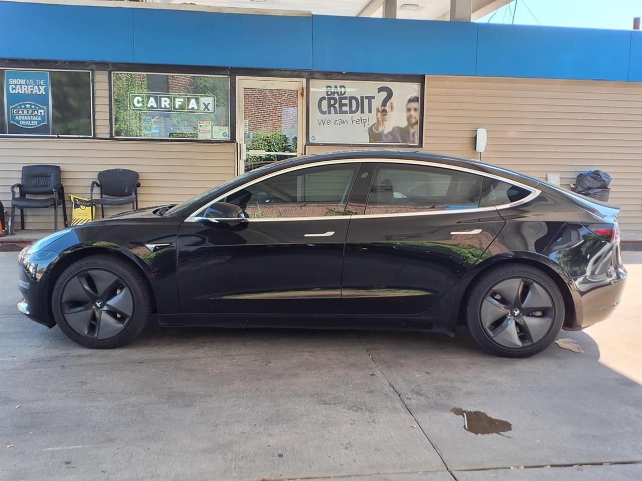 Tesla Model 3  2018