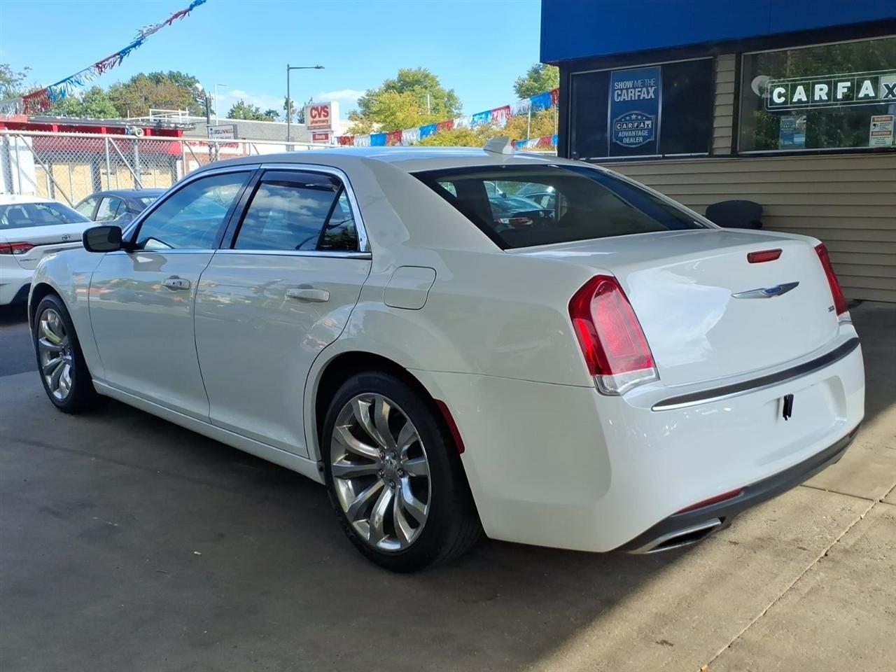 Chrysler 300  2018