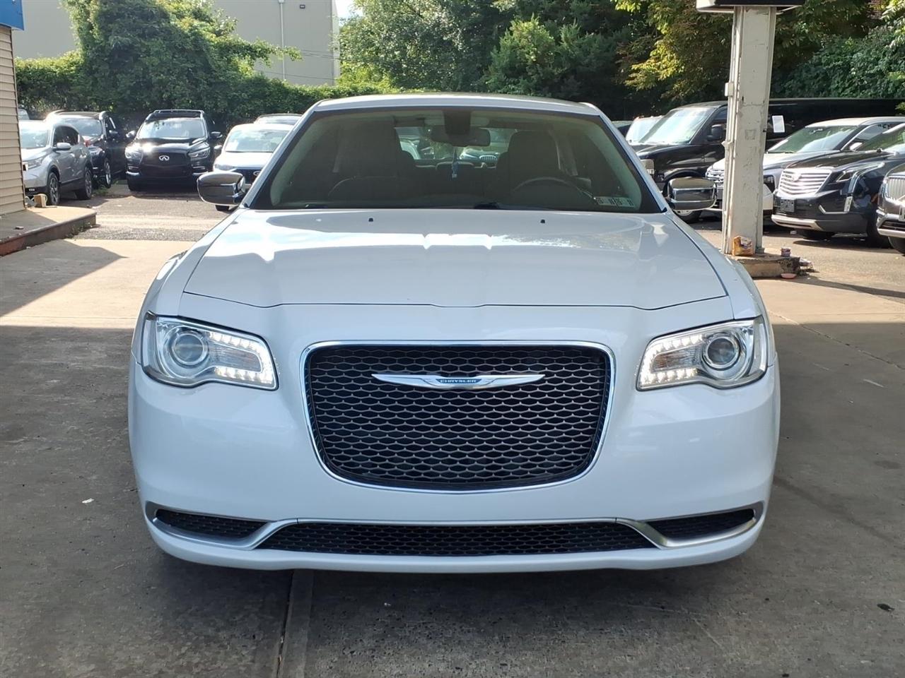 Chrysler 300  2018