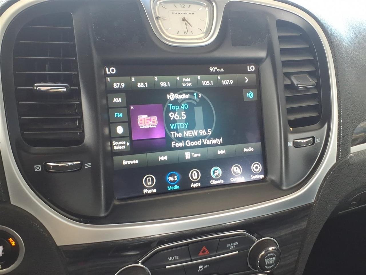 Chrysler 300  2018
