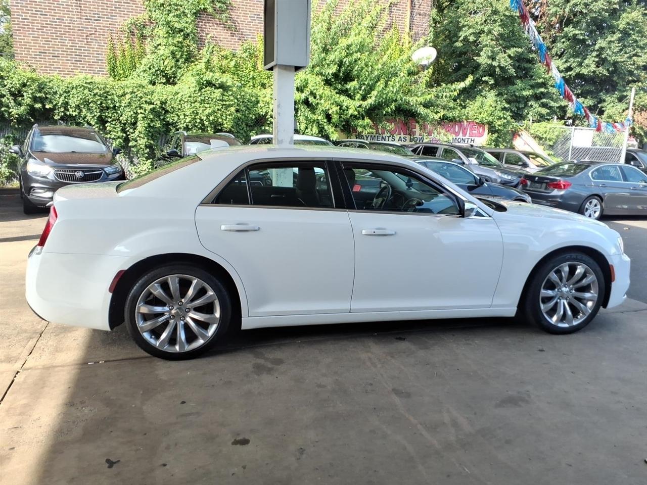 Chrysler 300  2018