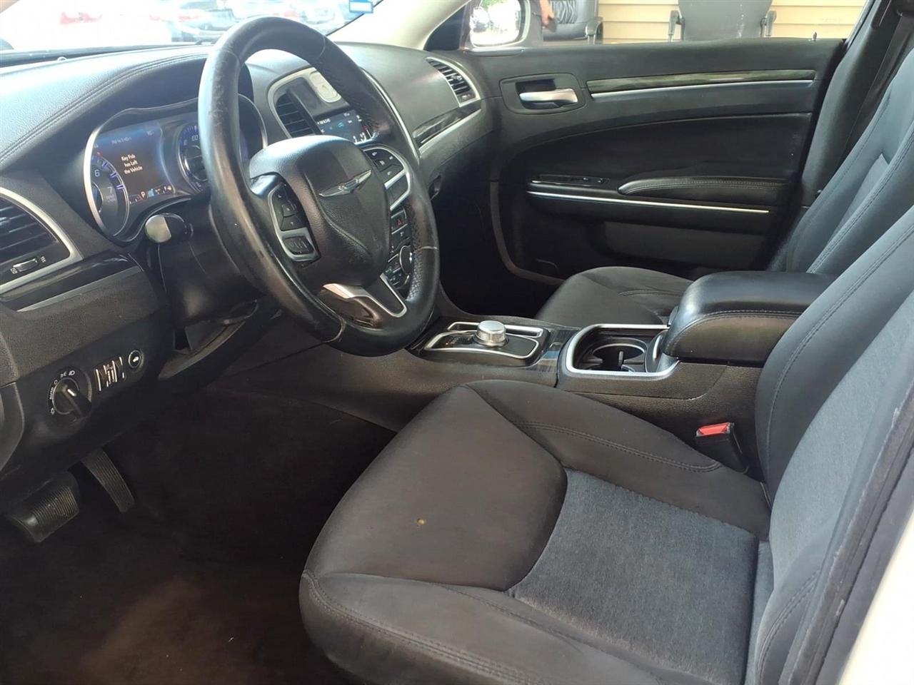 Chrysler 300  2018