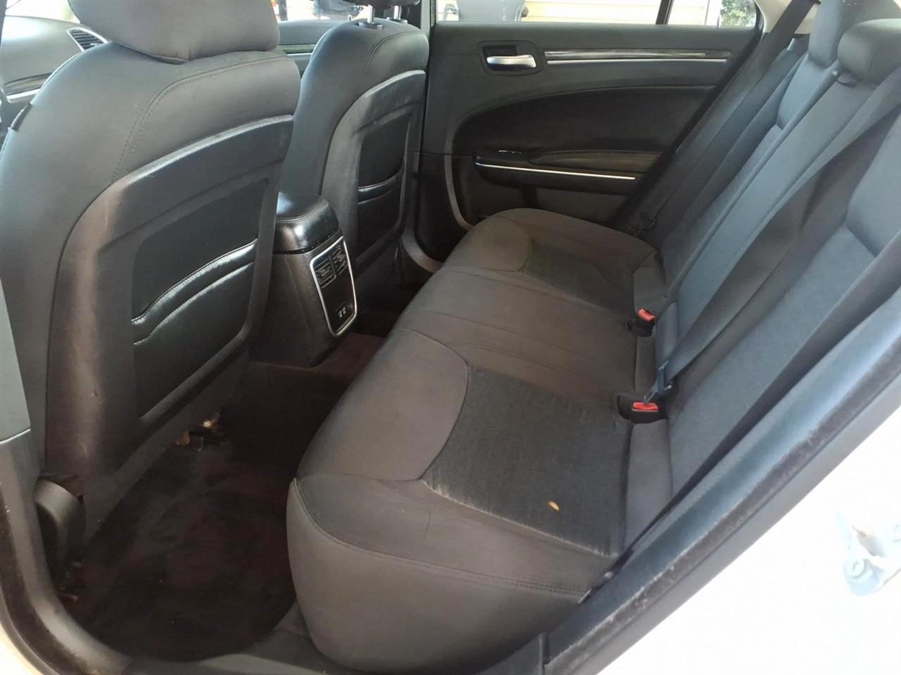 Chrysler 300  2018