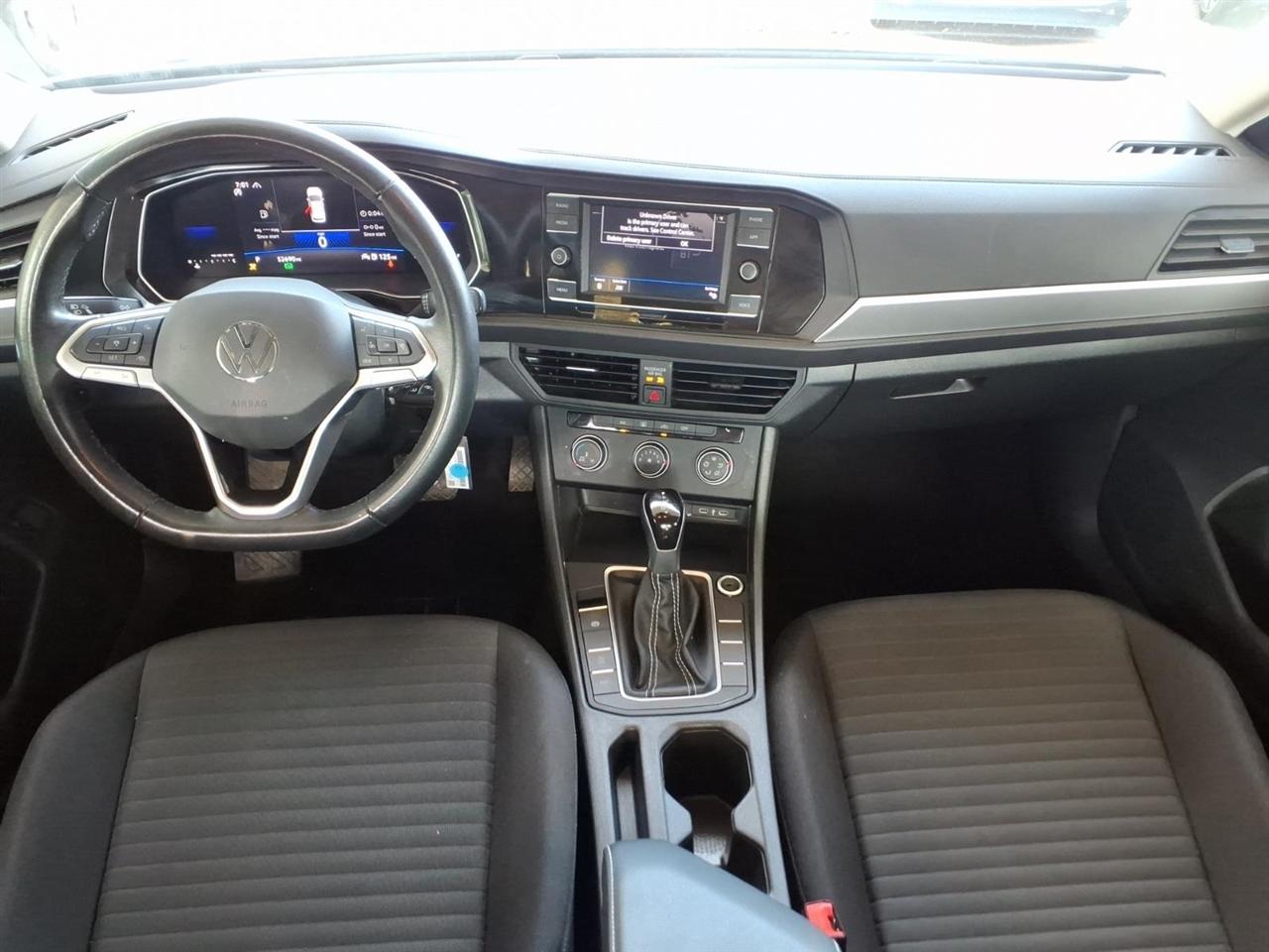 Volkswagen Jetta  2024
