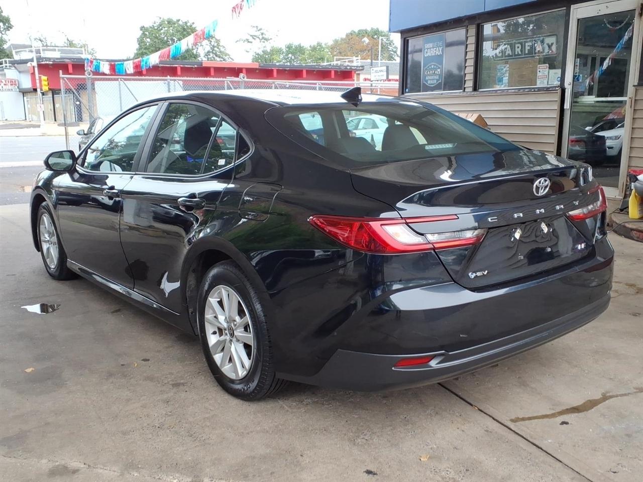 Toyota Camry  2025