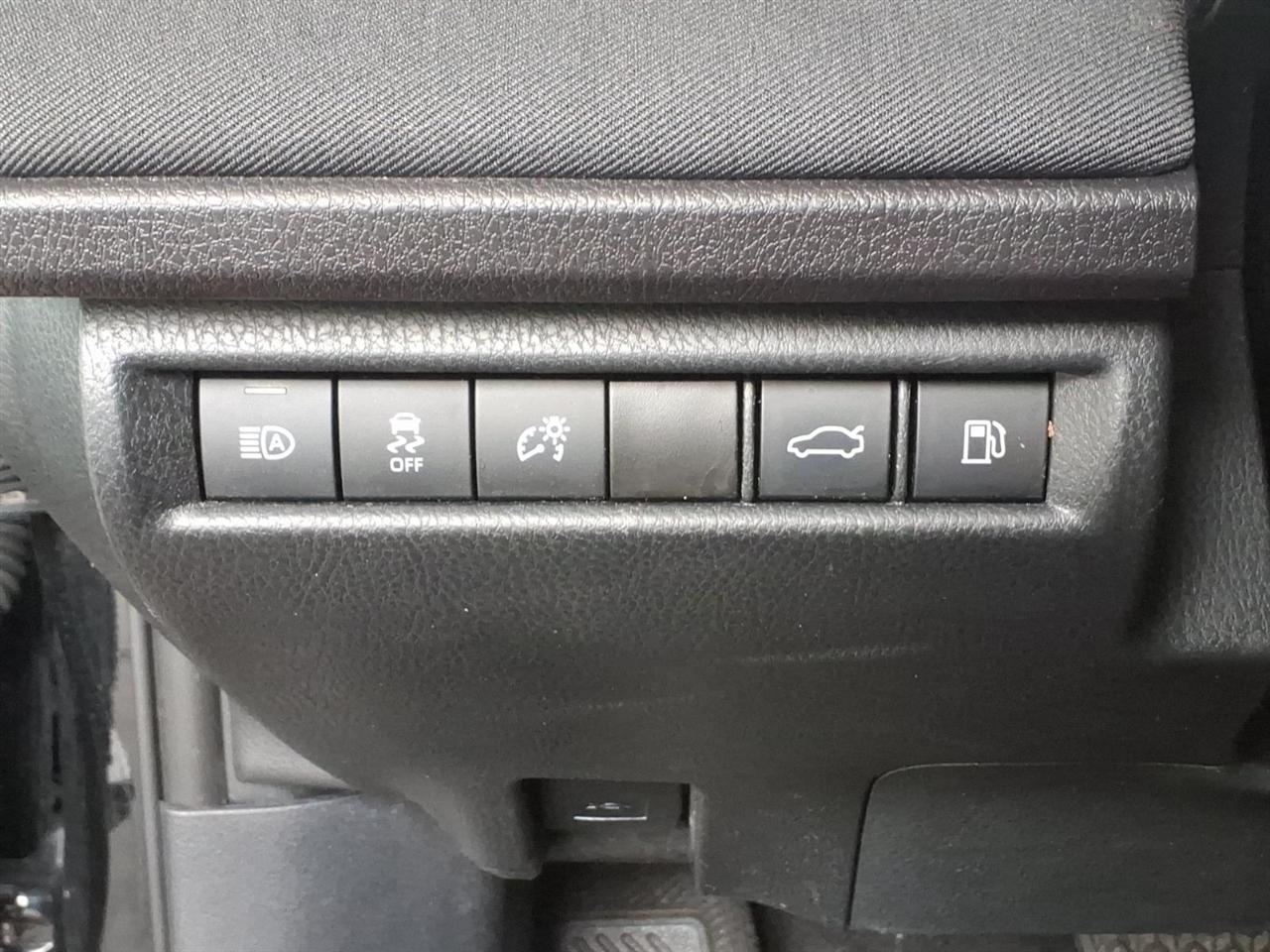 Toyota Camry  2025
