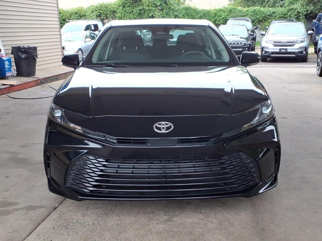 Toyota Camry  2025