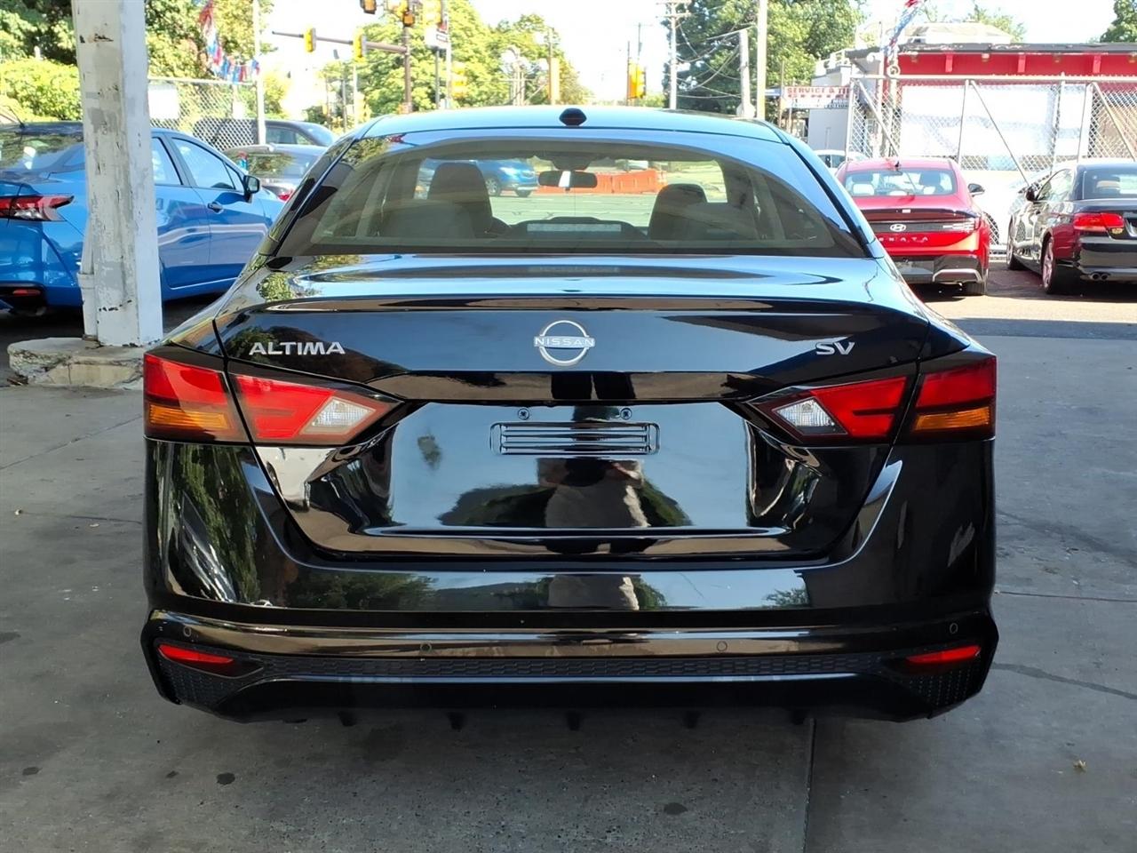 Nissan Altima  2024