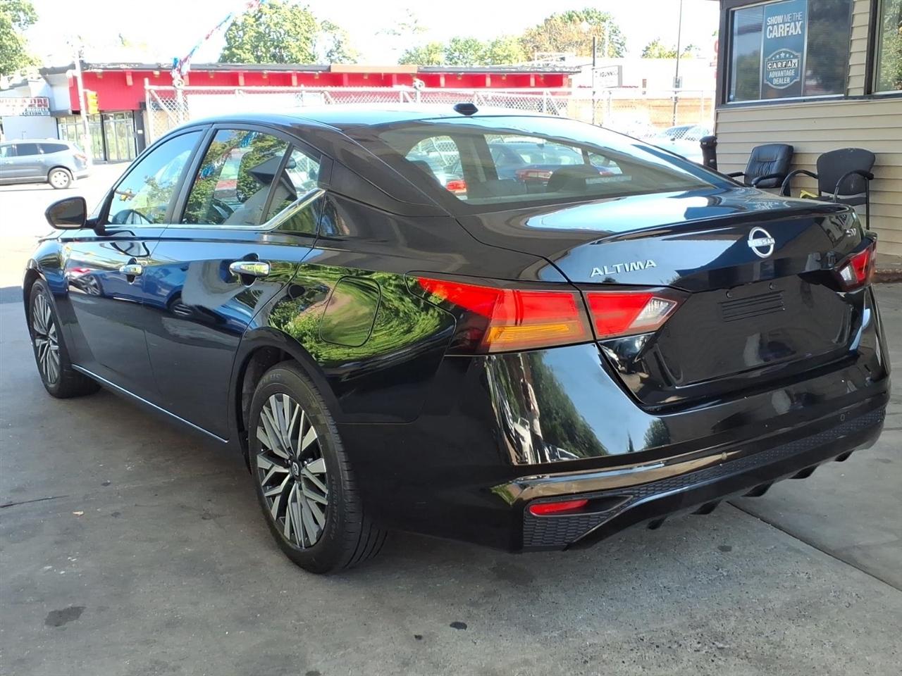 Nissan Altima  2024