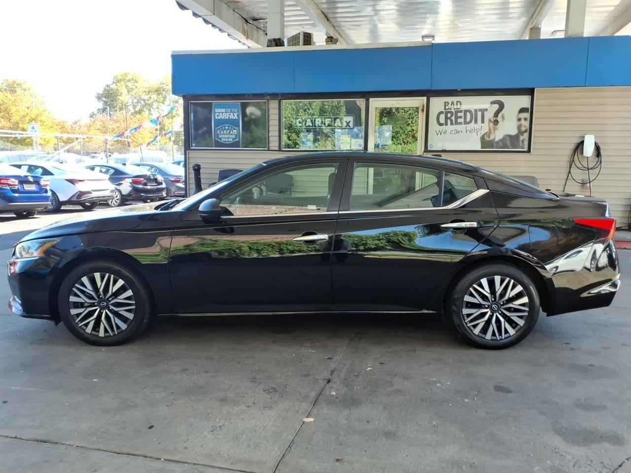 Nissan Altima  2024