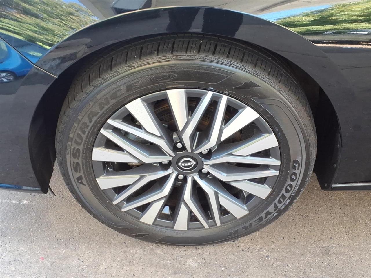 Nissan Altima  2024