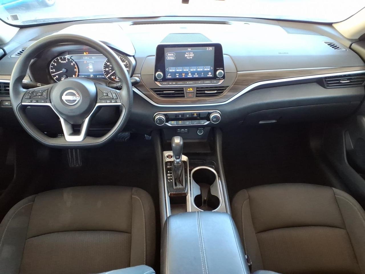 Nissan Altima  2024