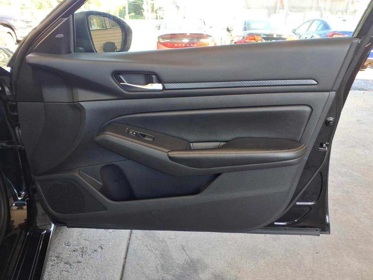 Nissan Altima  2024