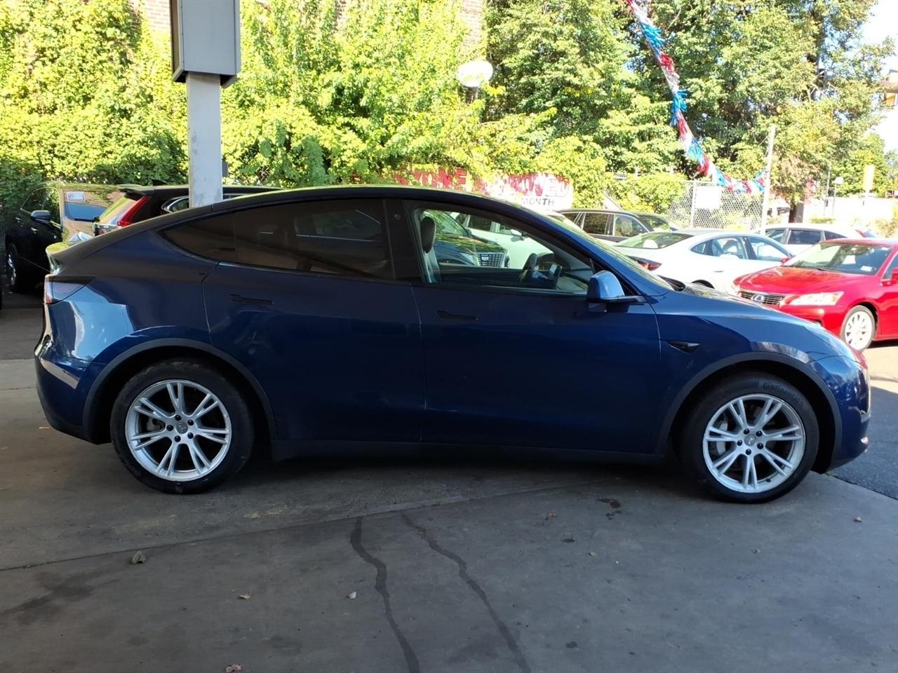 Tesla Model Y  2021