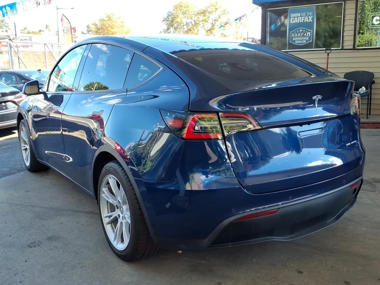 Tesla Model Y  2021