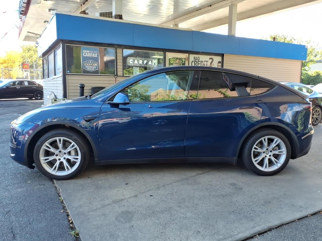 Tesla Model Y  2021