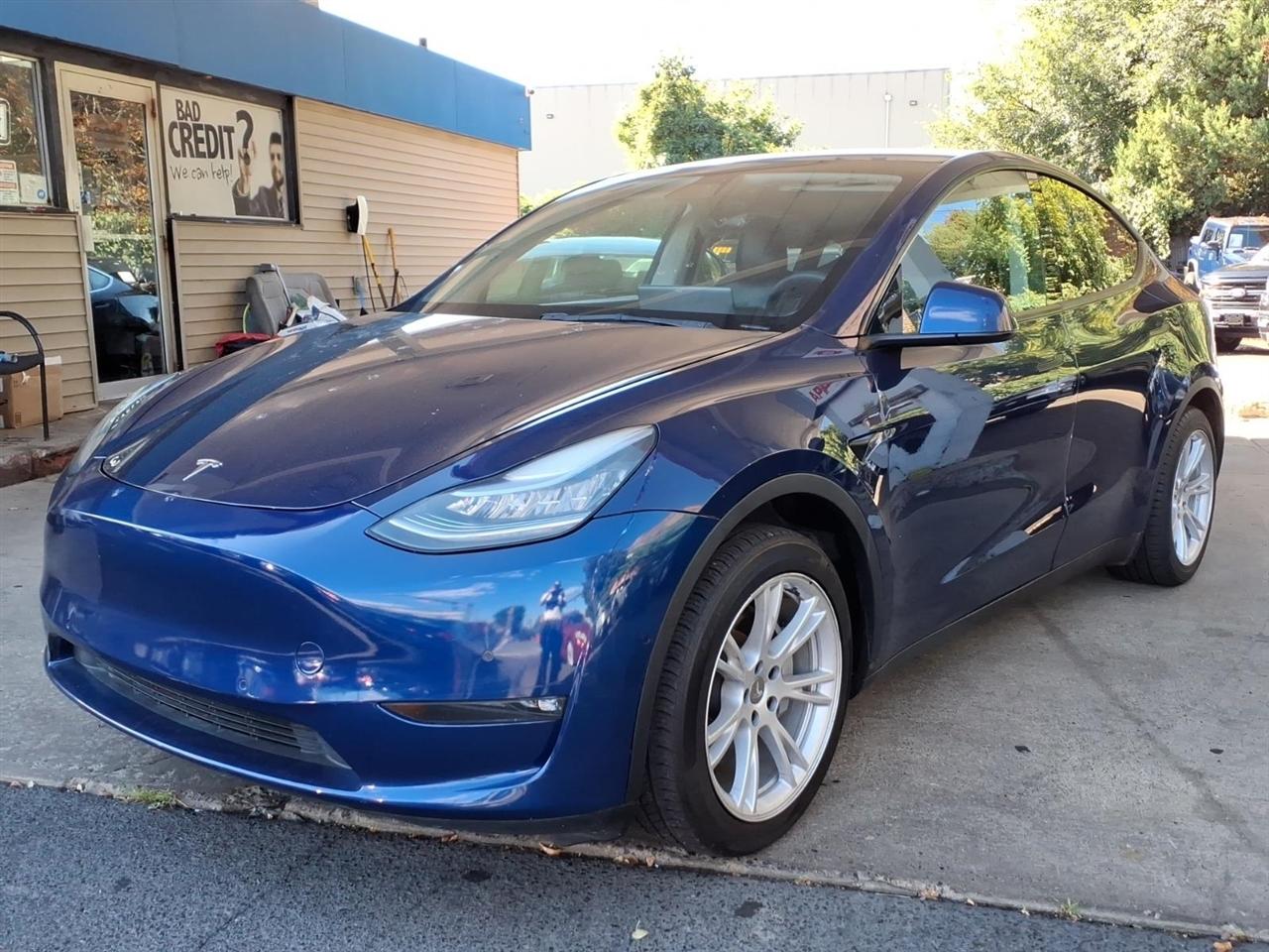 Tesla Model Y  2021