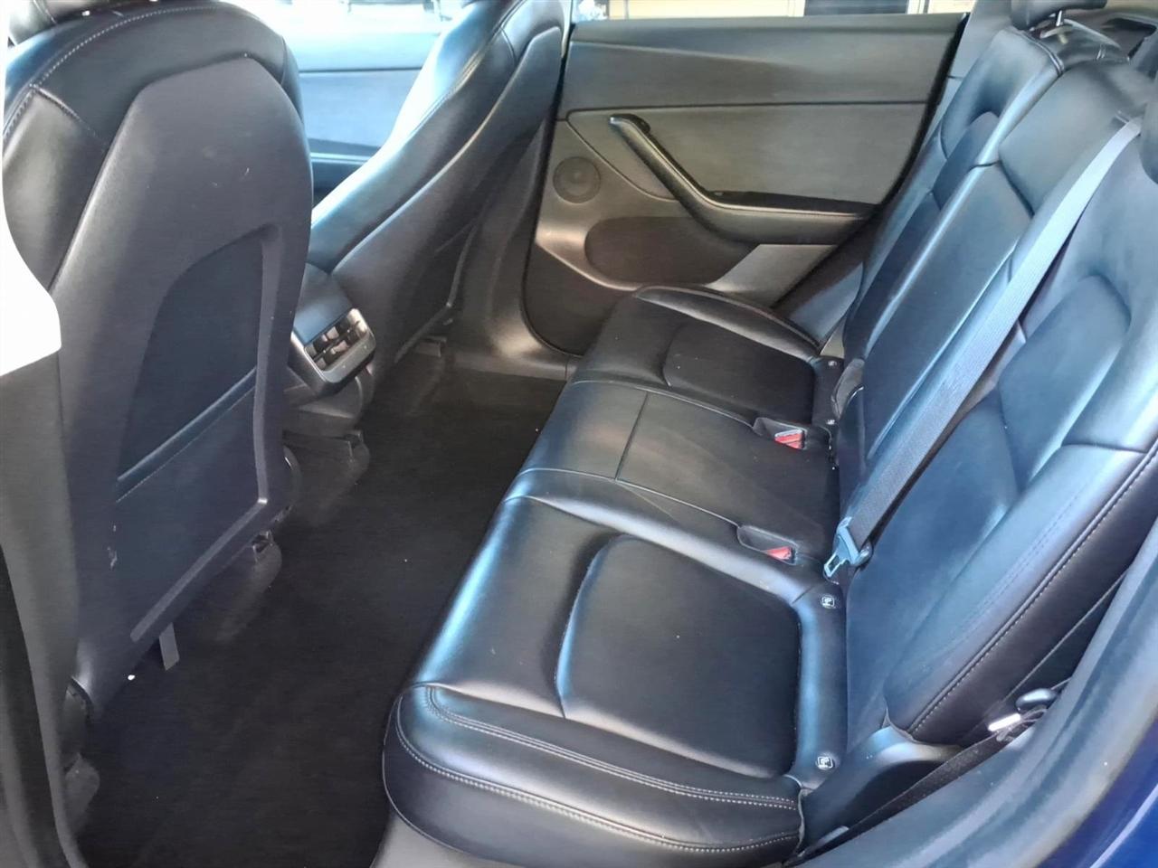Tesla Model Y  2021