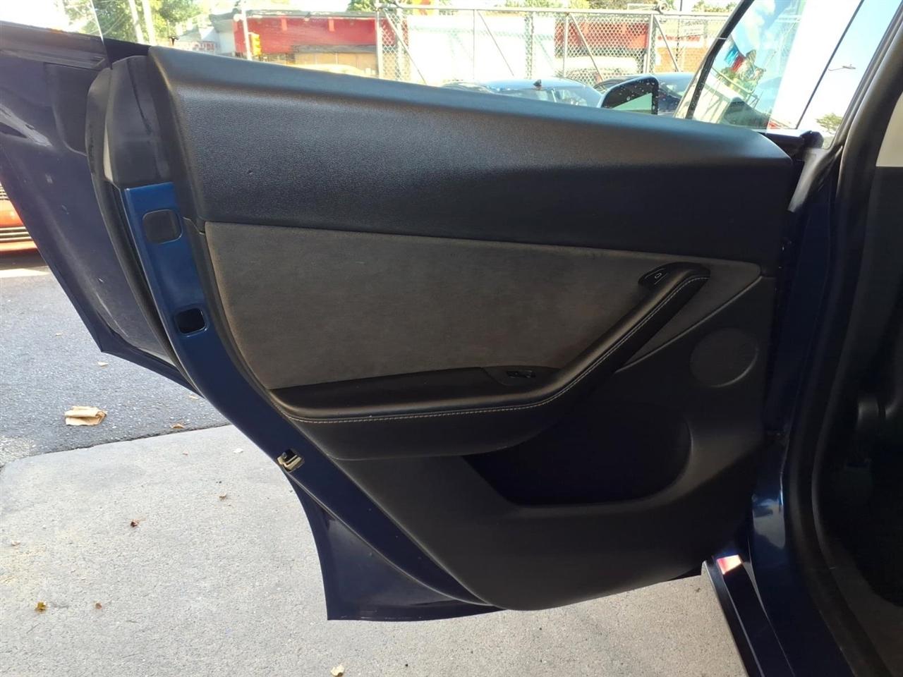 Tesla Model Y  2021