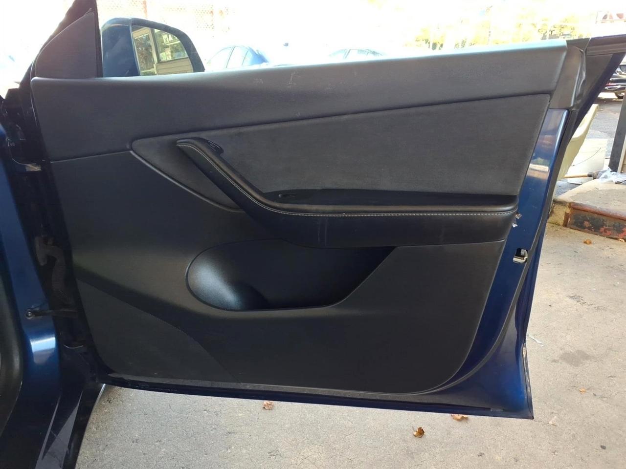 Tesla Model Y  2021