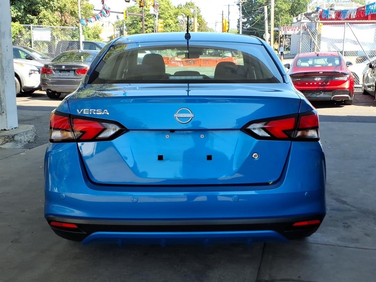 Nissan Versa  2024