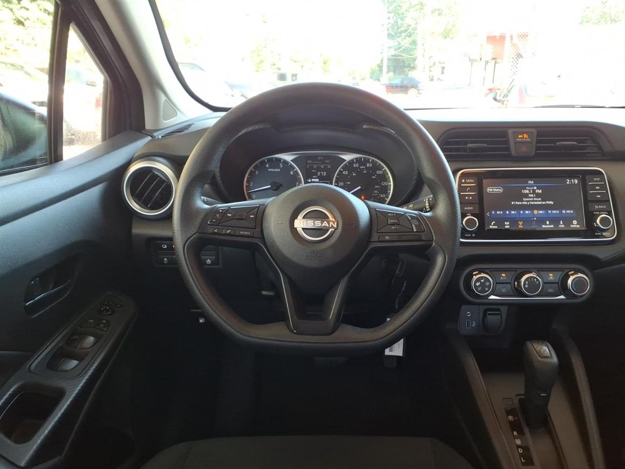 Nissan Versa  2024