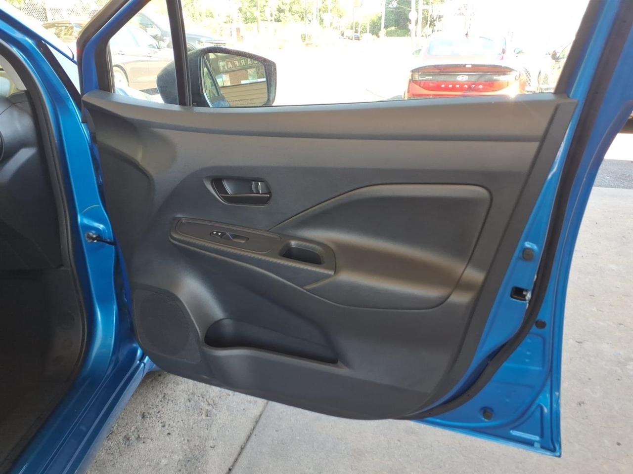 Nissan Versa  2024