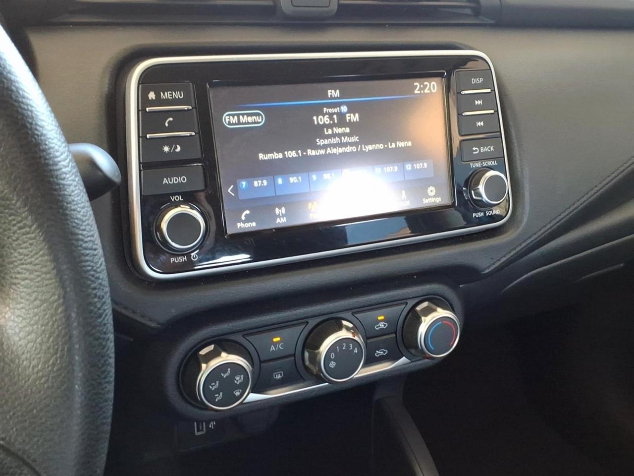 Nissan Versa  2024