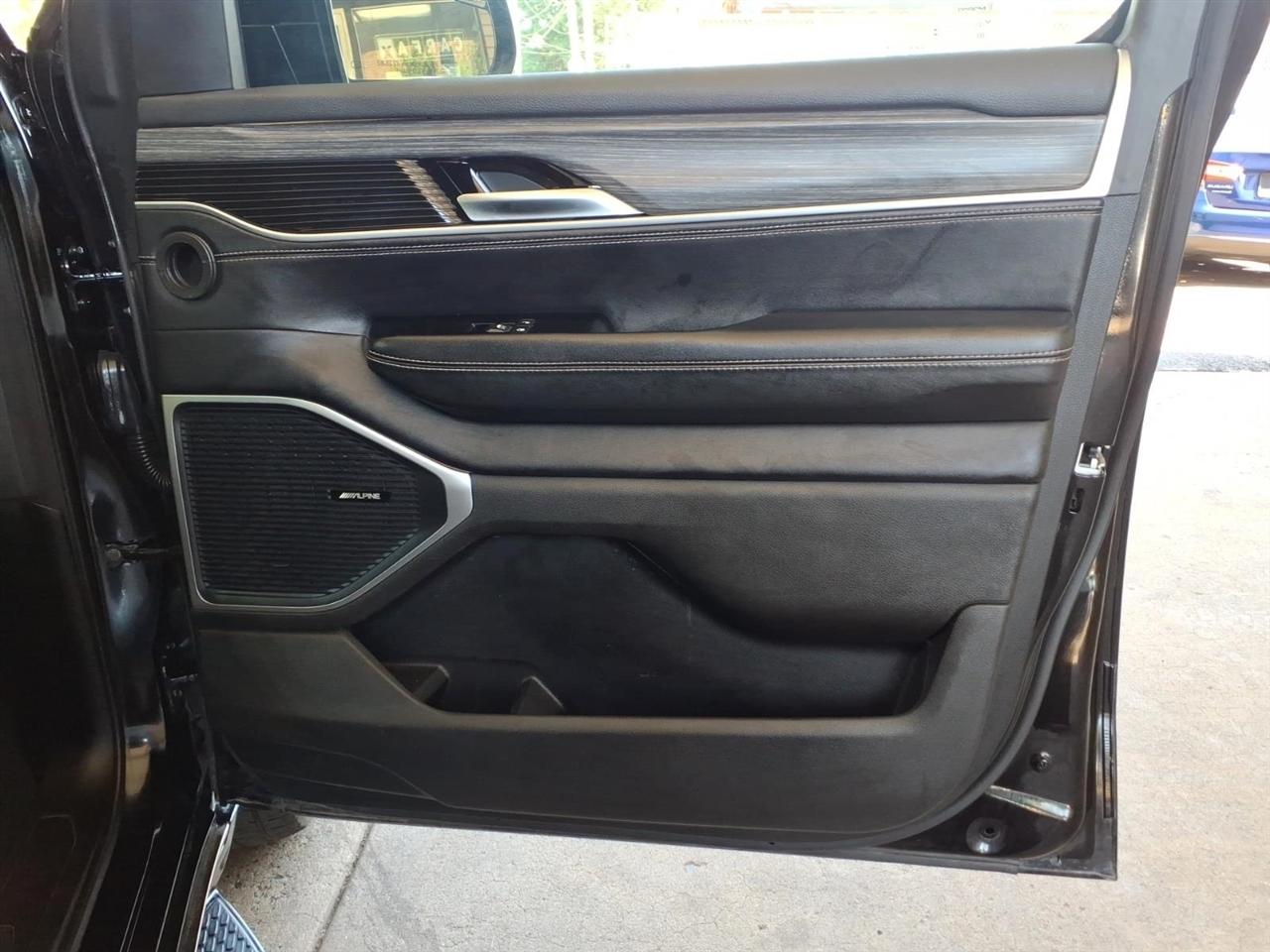 Jeep Wagoneer L  2024
