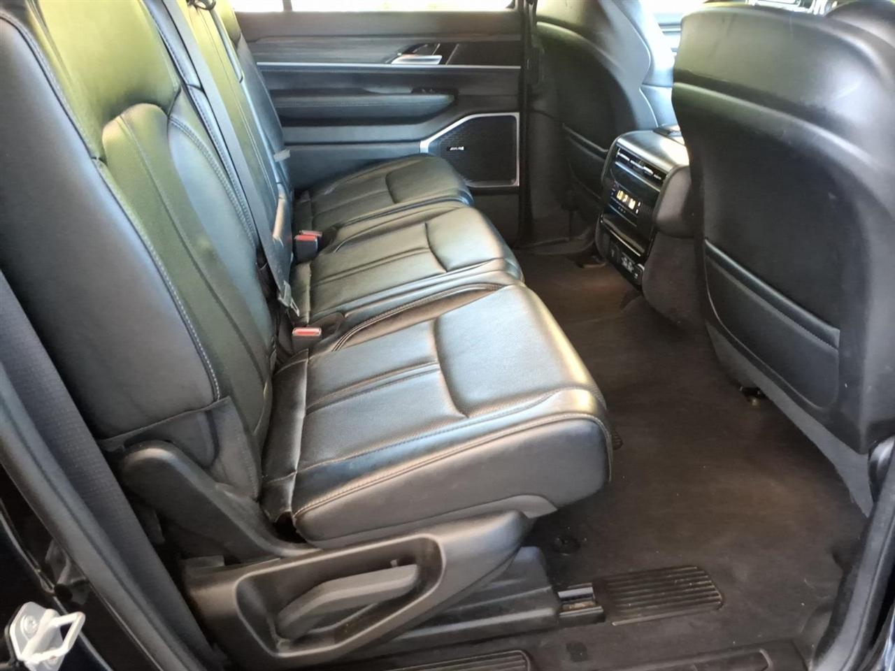 Jeep Wagoneer L  2024