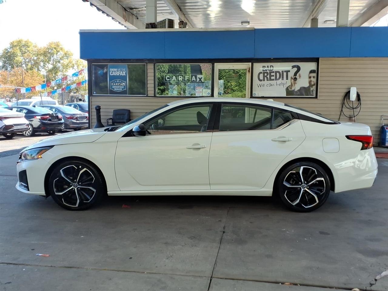 Nissan Altima  2024