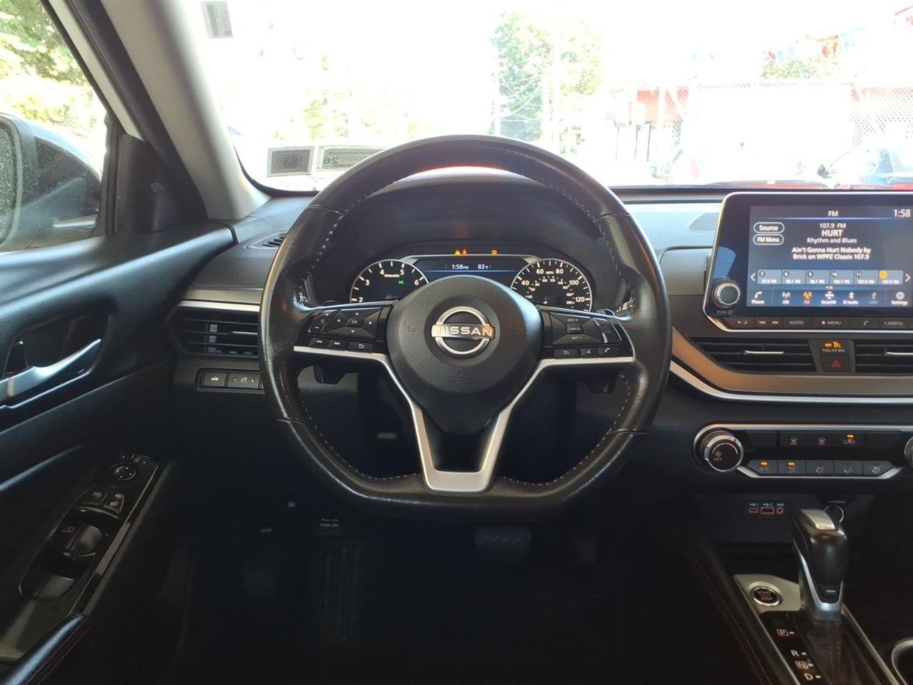 Nissan Altima  2024