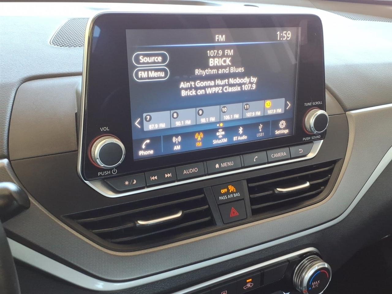 Nissan Altima  2024